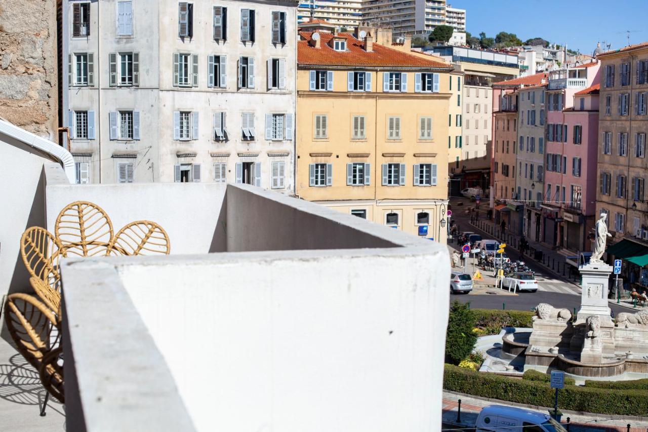 Les Suites R Bonaparte - Appartements De Standing Au Coeur De La Vieille Ville Pietonne Αζάτσιο Εξωτερικό φωτογραφία