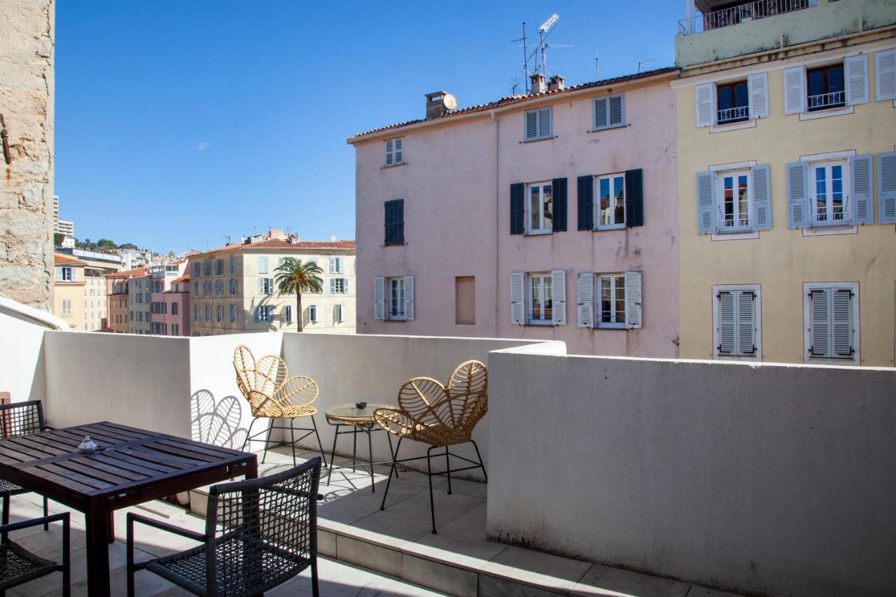 Les Suites R Bonaparte - Appartements De Standing Au Coeur De La Vieille Ville Pietonne Αζάτσιο Εξωτερικό φωτογραφία
