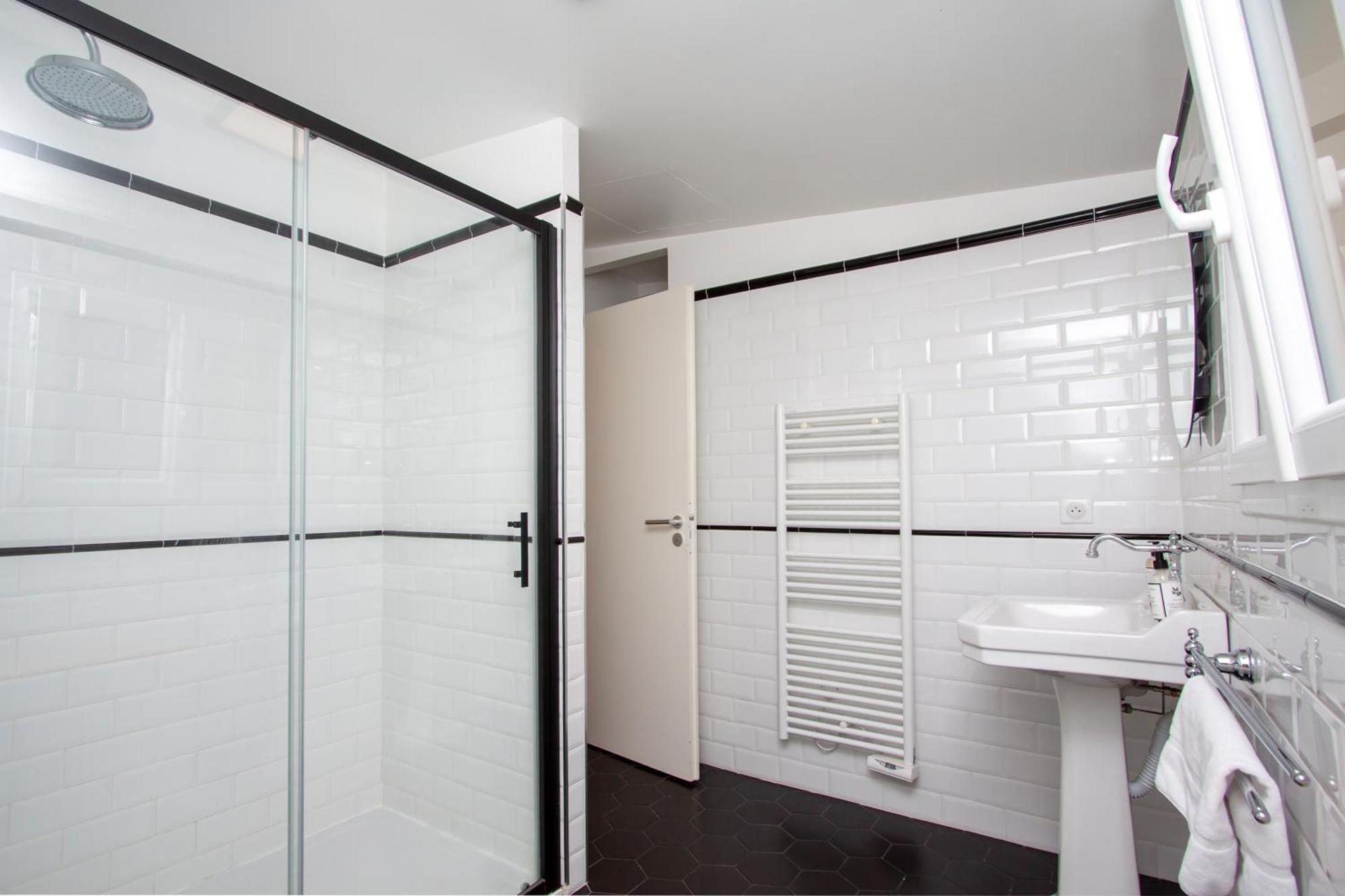Les Suites R Bonaparte - Appartements De Standing Au Coeur De La Vieille Ville Pietonne Αζάτσιο Δωμάτιο φωτογραφία